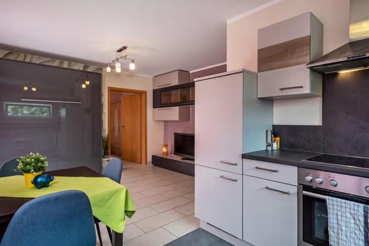 Ferienwohnung Diamond Friedrichshafen Ngoại thất bức ảnh